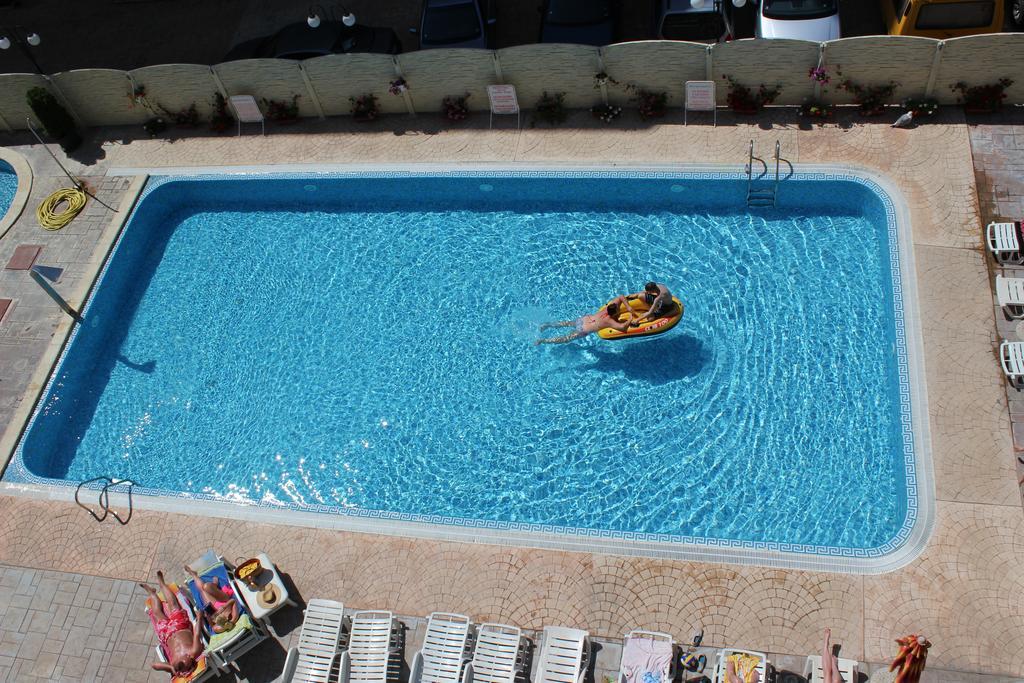 Sb Rentals Apartments In Blue Marine Complex Pantai Sunny Luaran gambar