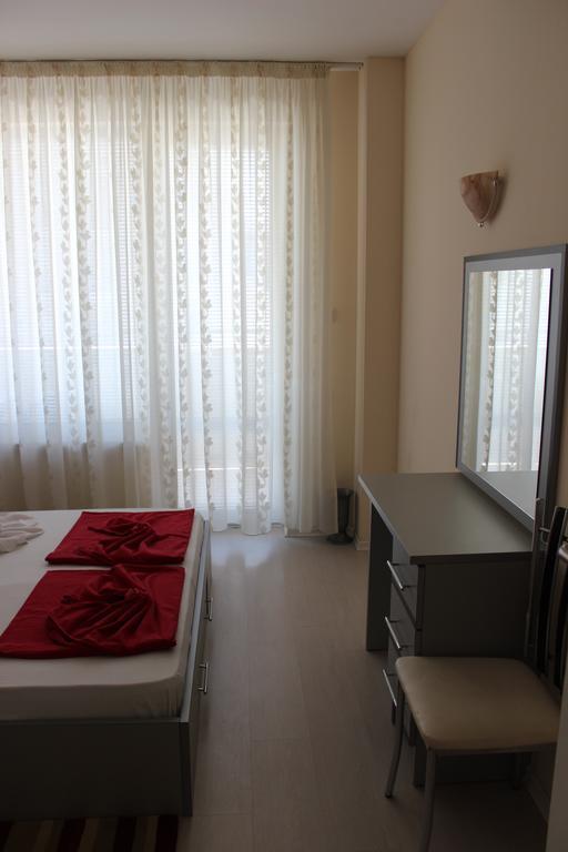 Sb Rentals Apartments In Blue Marine Complex Pantai Sunny Luaran gambar