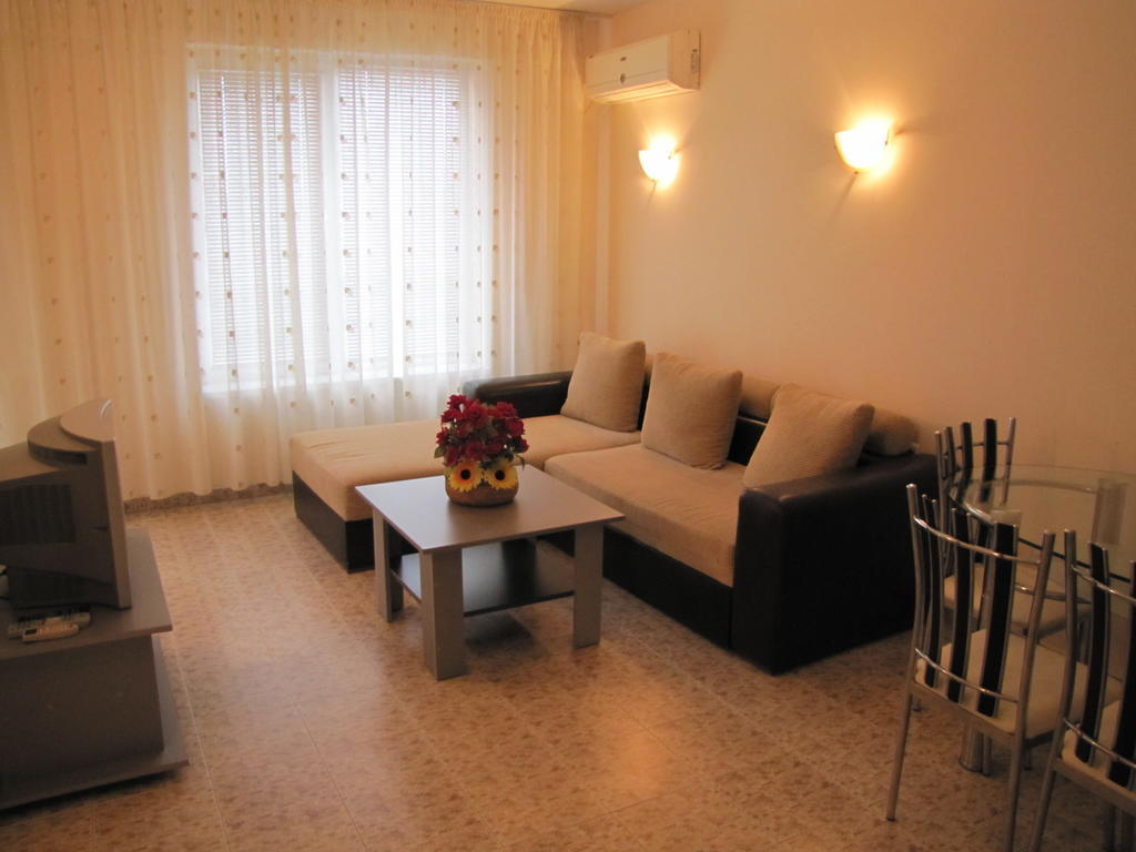 Sb Rentals Apartments In Blue Marine Complex Pantai Sunny Bilik gambar